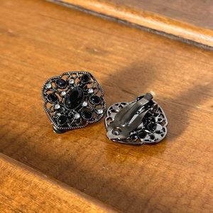 ✨Vintage Clip On Earrings by Chaps✨